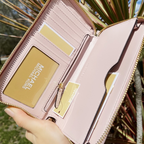 Michael Kors Jet Set Large Phone Wristlet Wallet Vanilla MK Powder Blush Pink - Picture 3 of 5